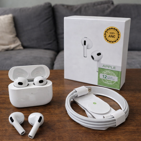 سماعات AirPods 4 مع خاصية إلغاء الضوضاء النشطة.